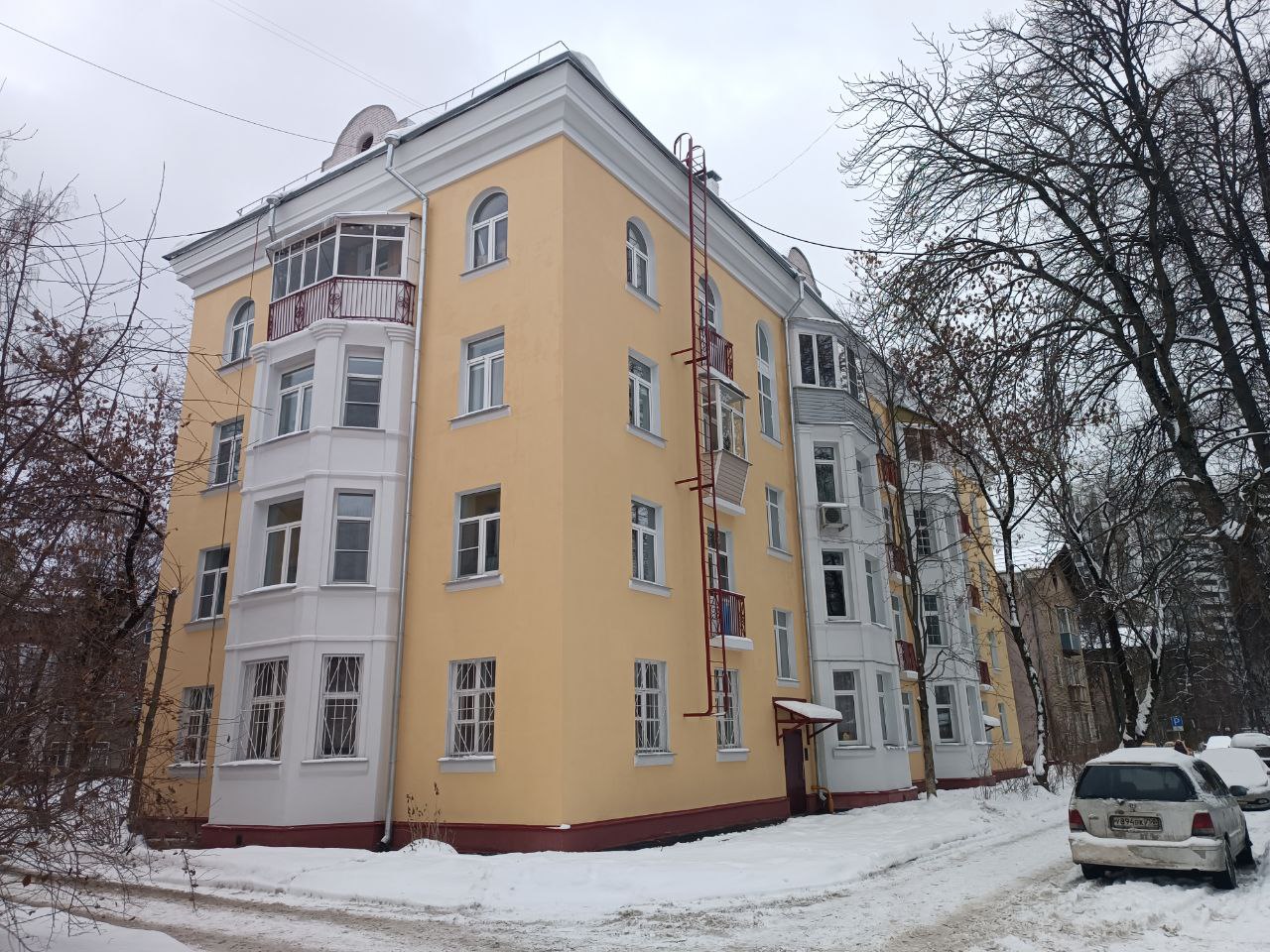 Ансамбль жилых домов, Циолковского 19 — вид 2